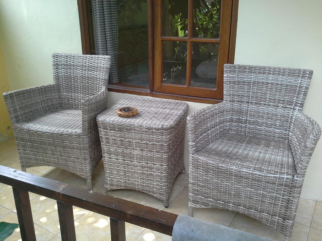 Arnel Bungalows Senggigi Exterior photo